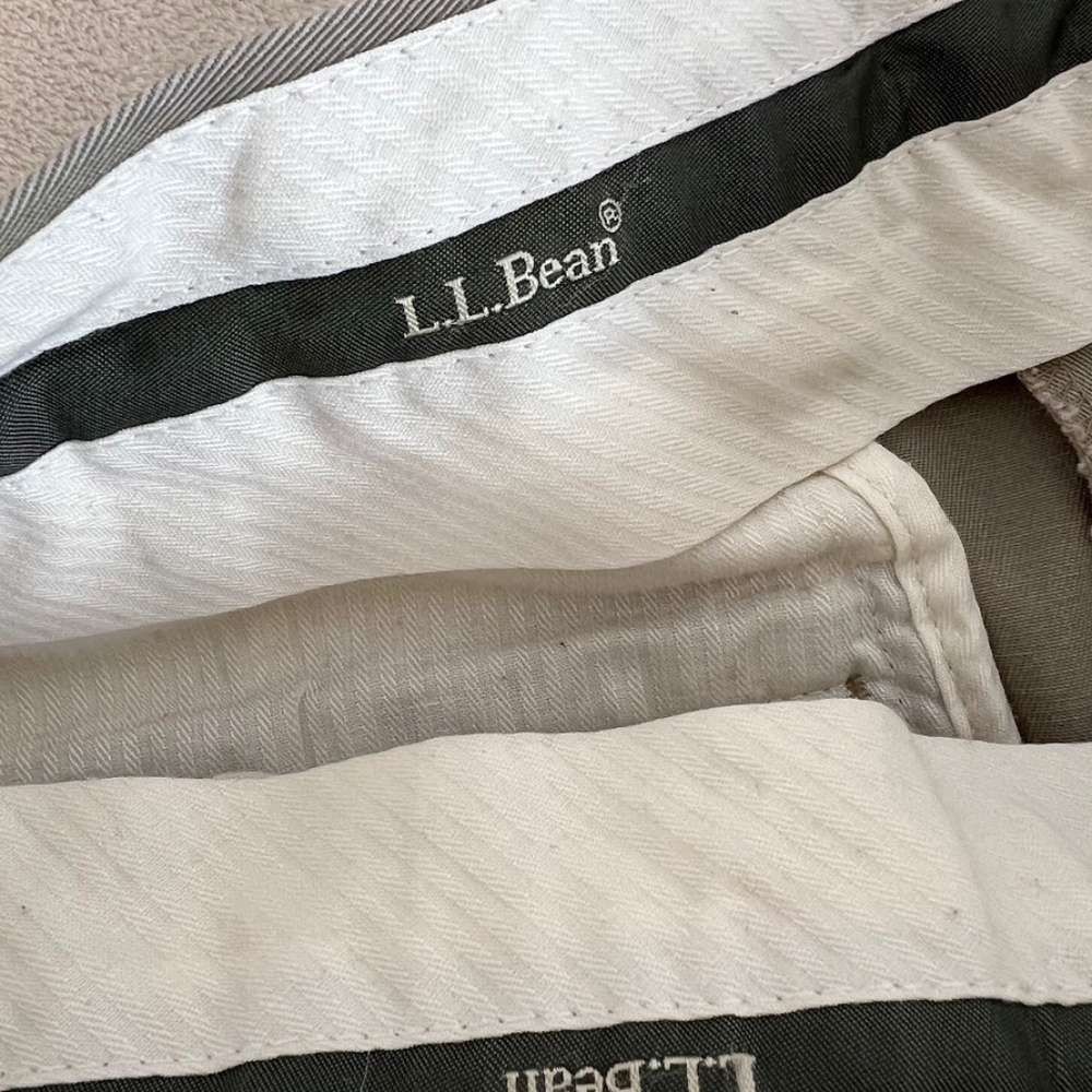 L.L. Bean Wrinkle-Free Chinos Men’s Sz 36 Like New! - Picture 5 of 9